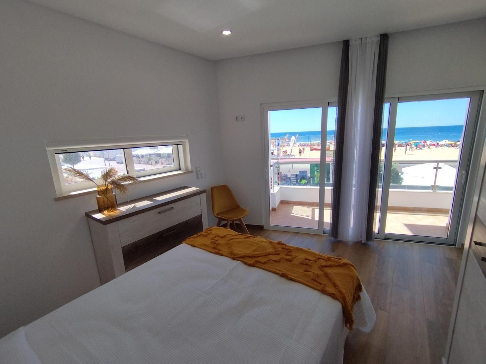 T2 - Pescadores Frente Mar - Casas & Papeis Apartment