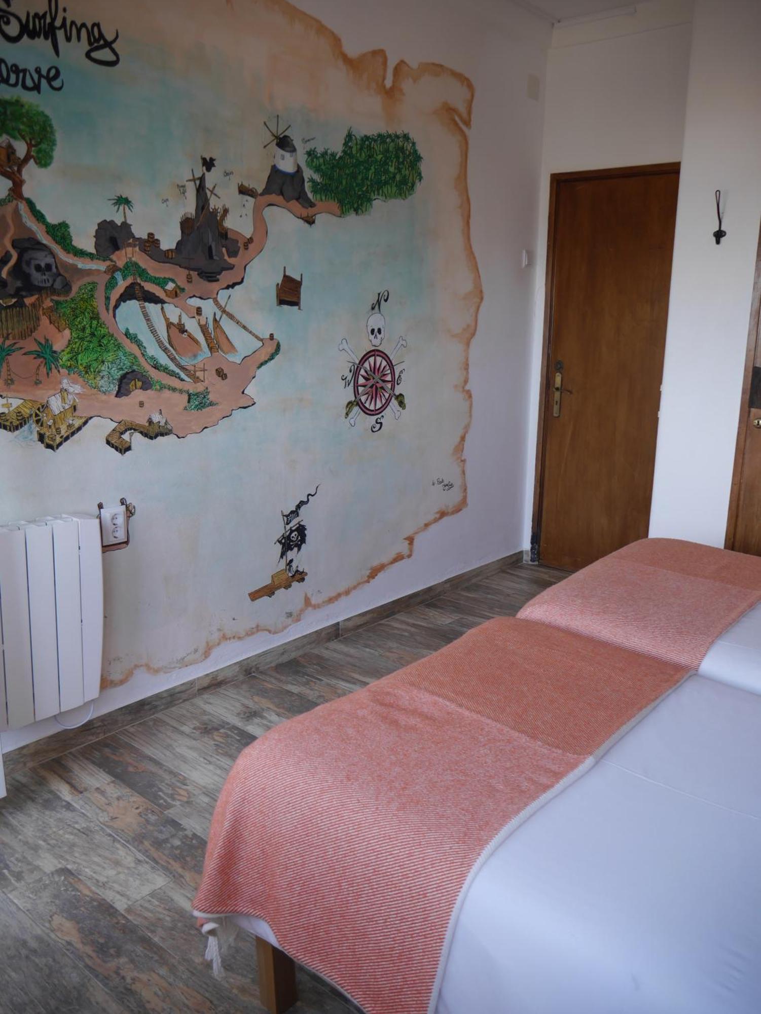 Hostel&surfcamp 55 Hostal *