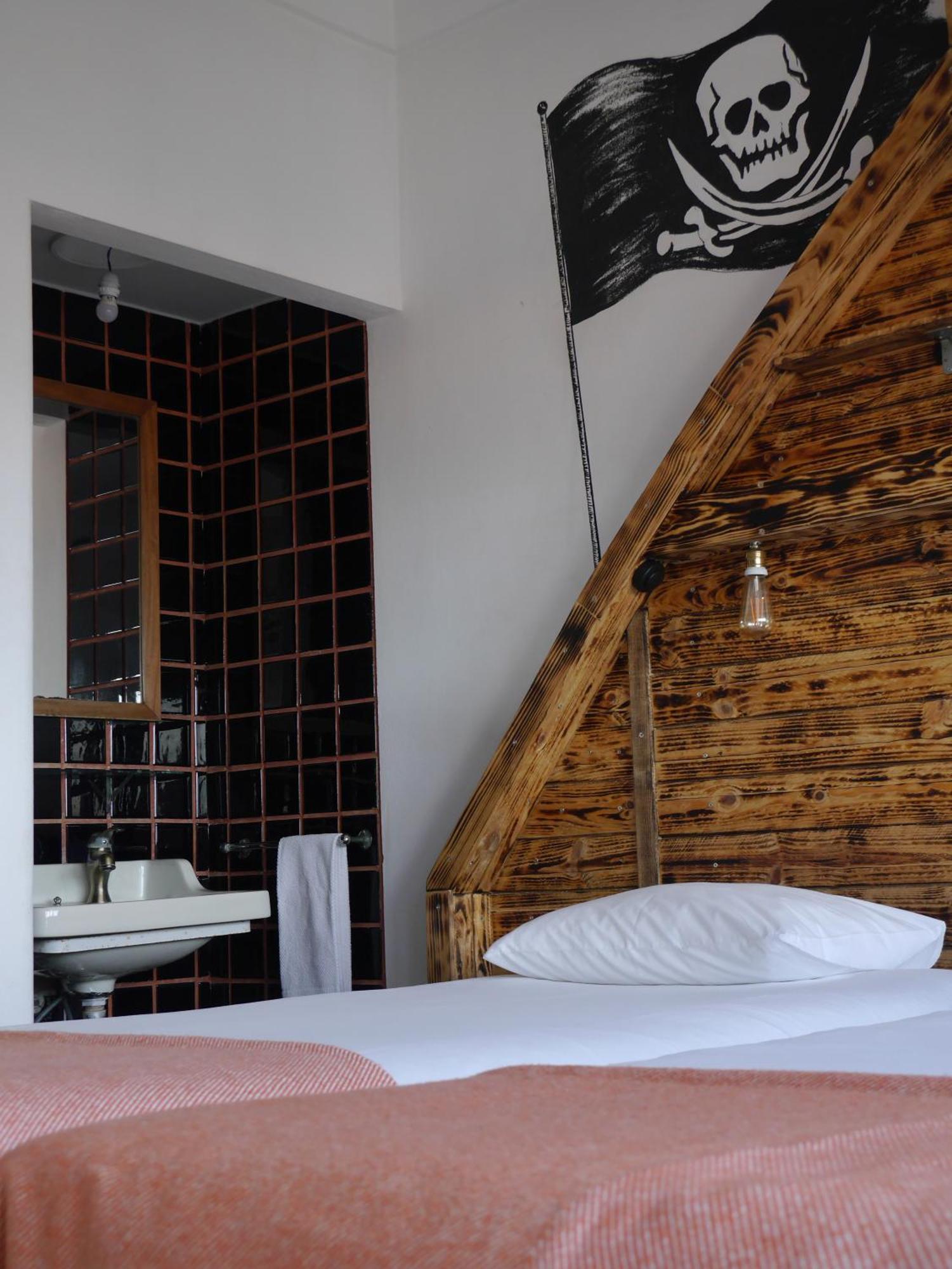 Hostel&surfcamp 55