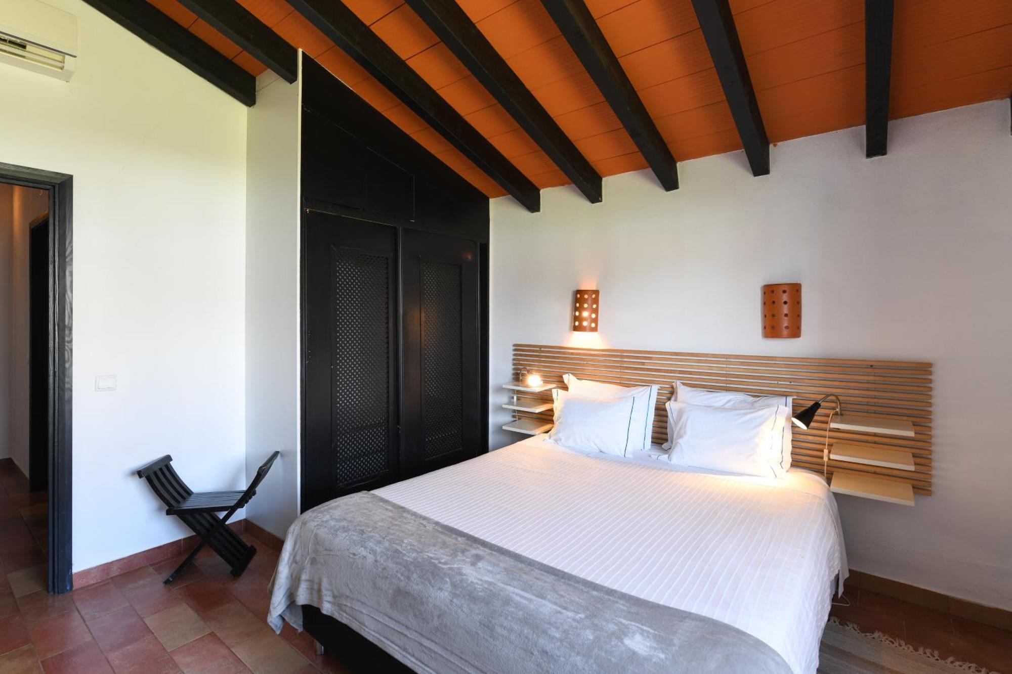 Pedras Da Rainha Resort