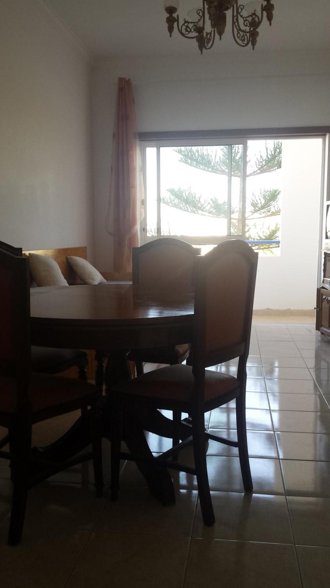 Lovely 4-bed In * Estombar