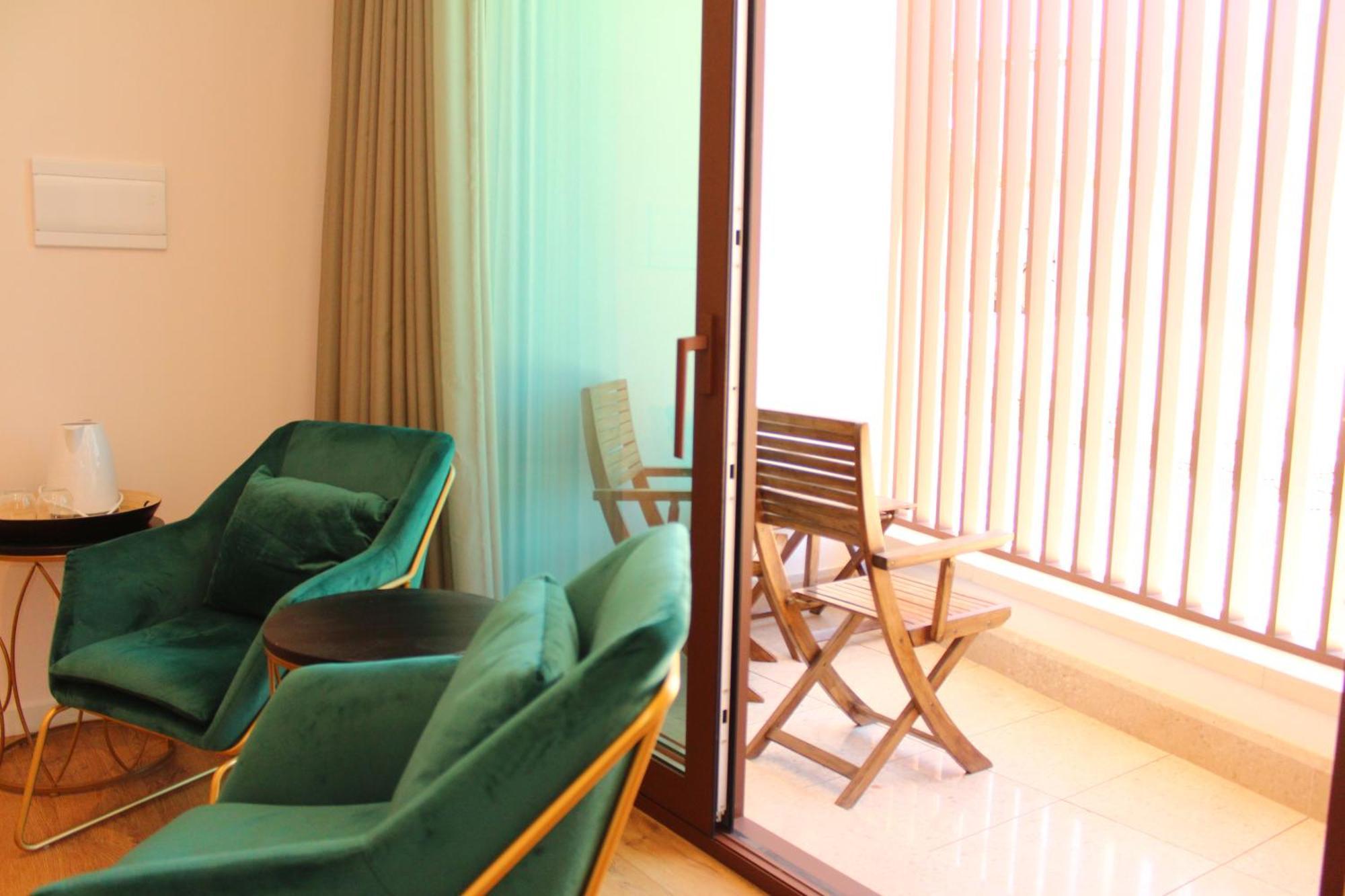 Rito Hall Da Serra * Leiria