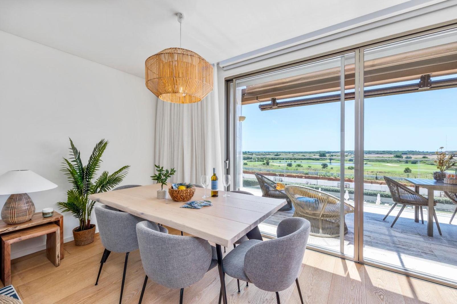 Apartment Vilamoura Luxury Retreat With Pool, Garden And Near Quarteira