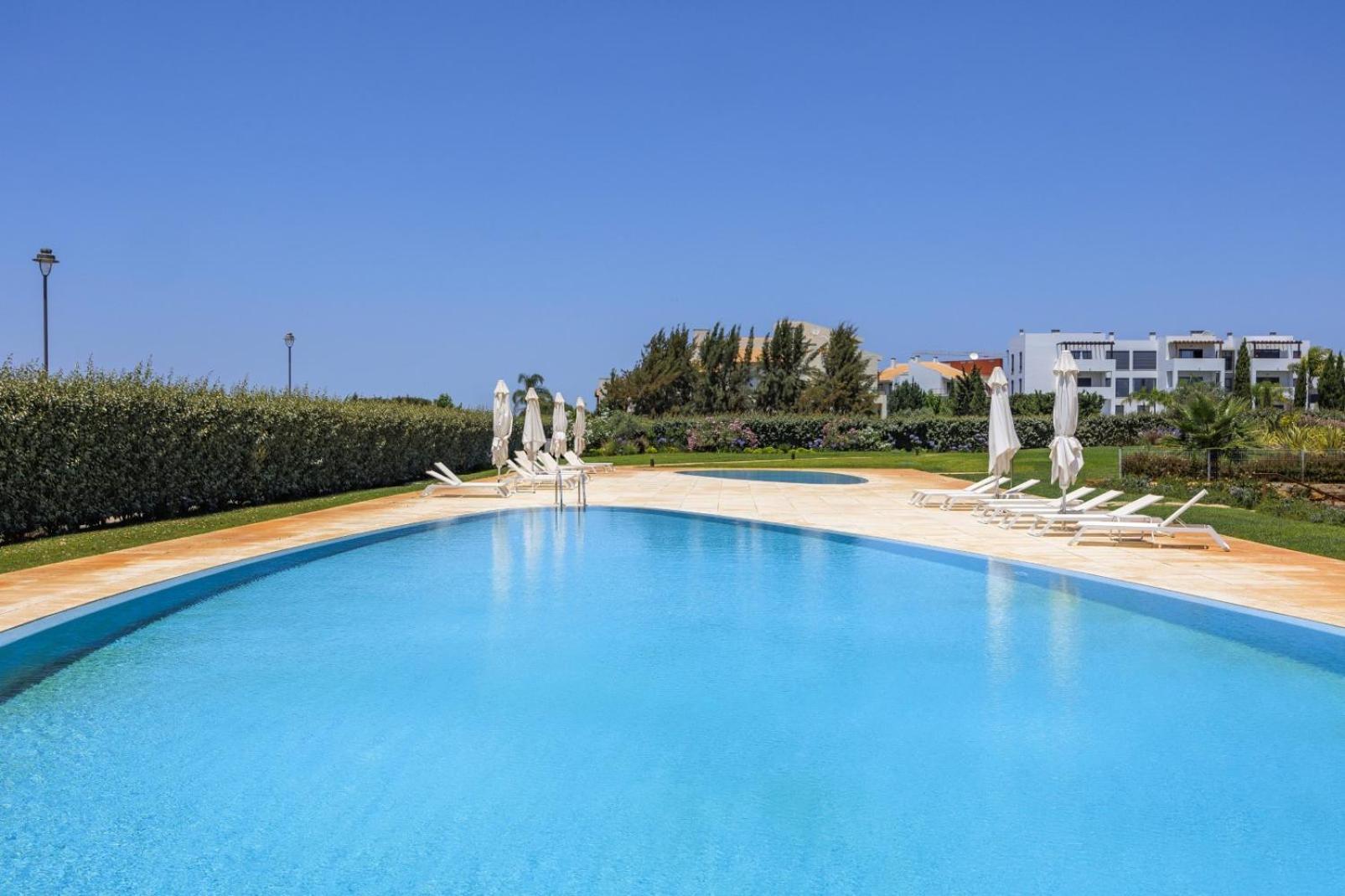 Vilamoura Luxury Retreat With Pool, Garden And Near
