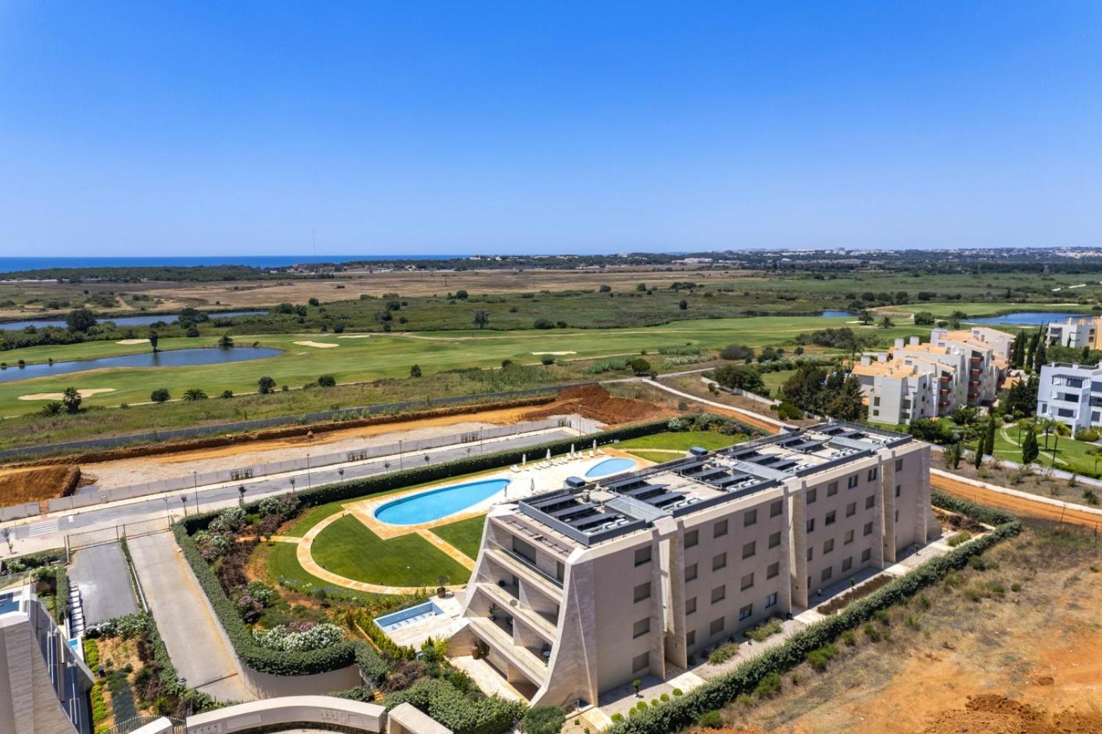 Vilamoura Luxury Retreat With Pool, Garden And Near *