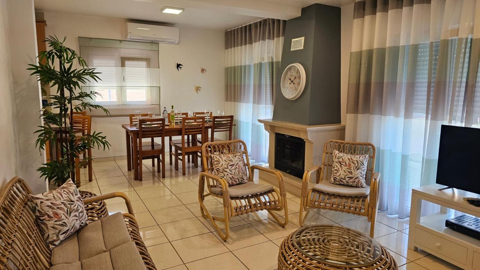 Holiday home Seabreeze- Vista Mar-vivenda Privada-near