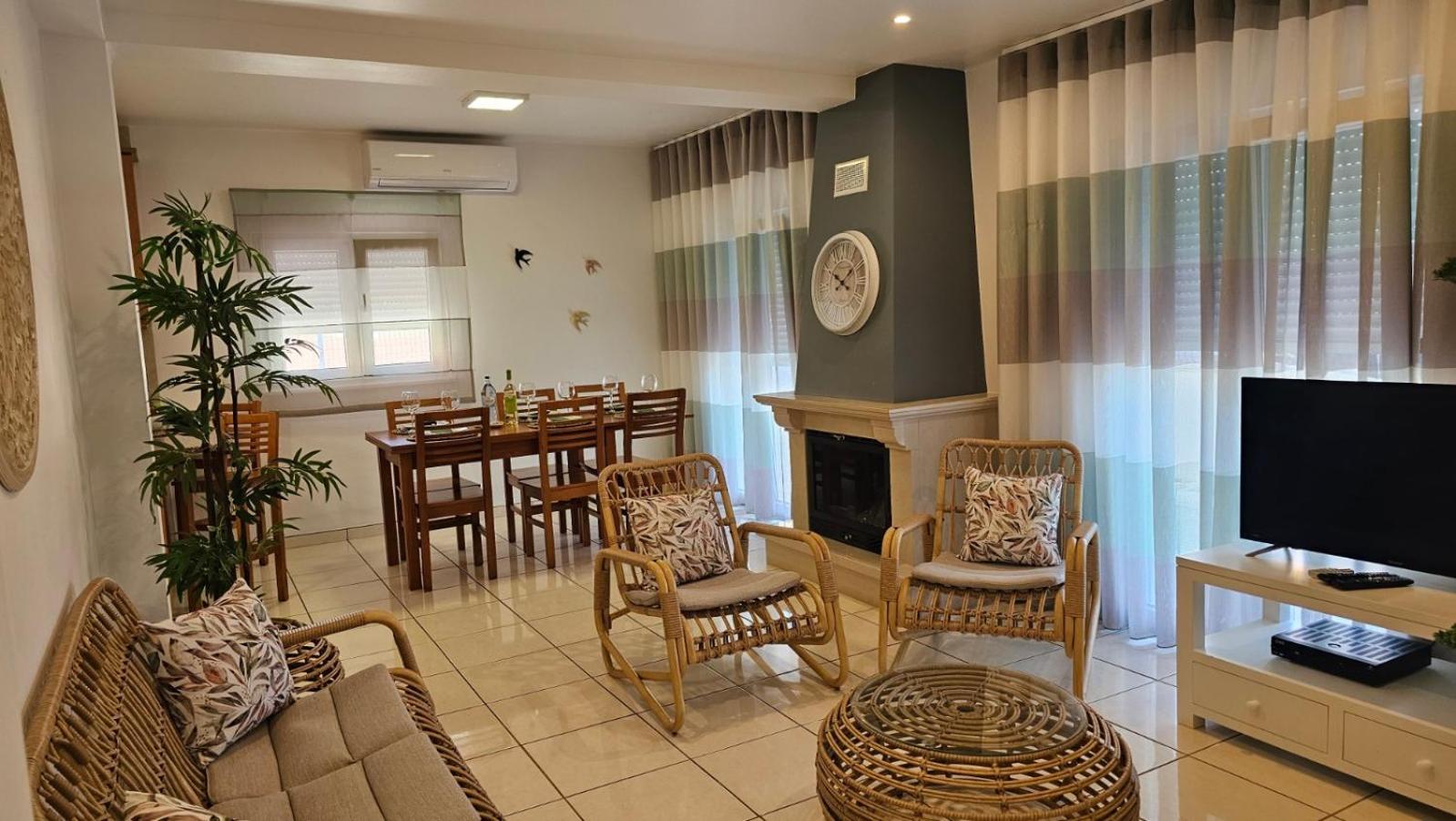Holiday home Seabreeze- Vista Mar-vivenda Privada-near Ericeira
