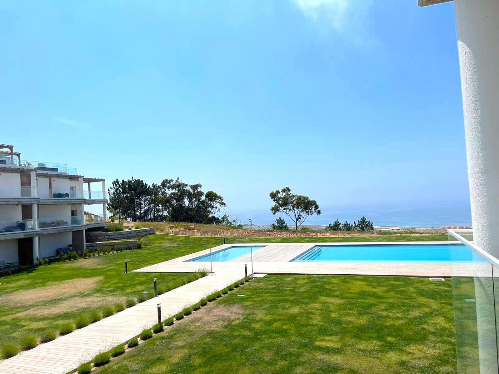 Mar A Vista - With Pool, Gym And Sea Views Apartamento Nazaré
