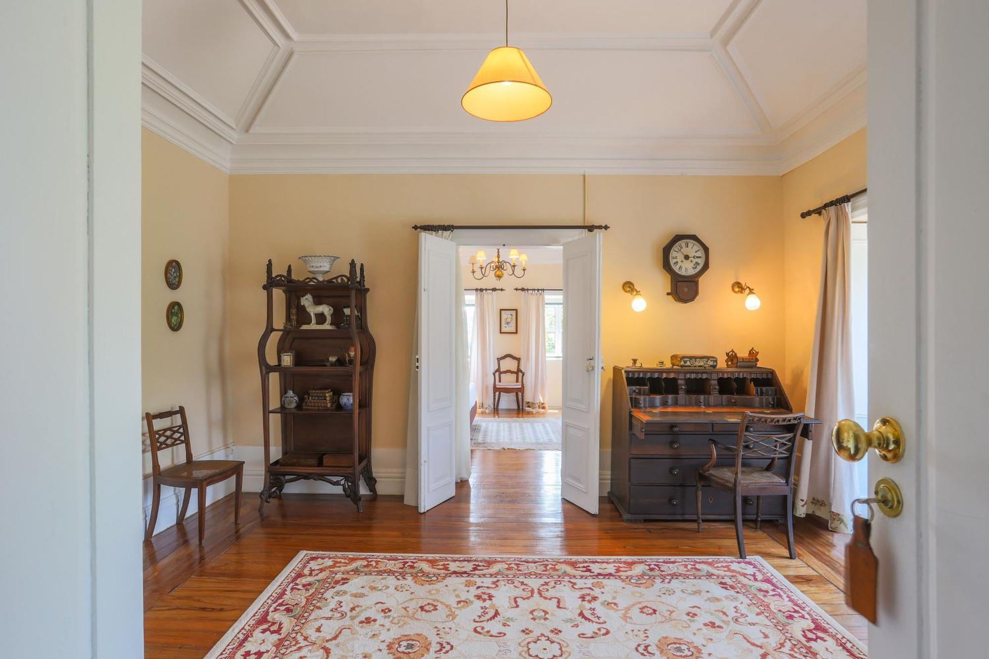 Outeiro Tuias - Manor House Guest house *