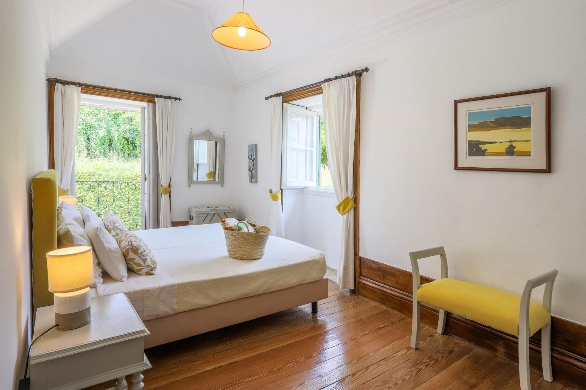 Outeiro Tuias - Manor House Guest house