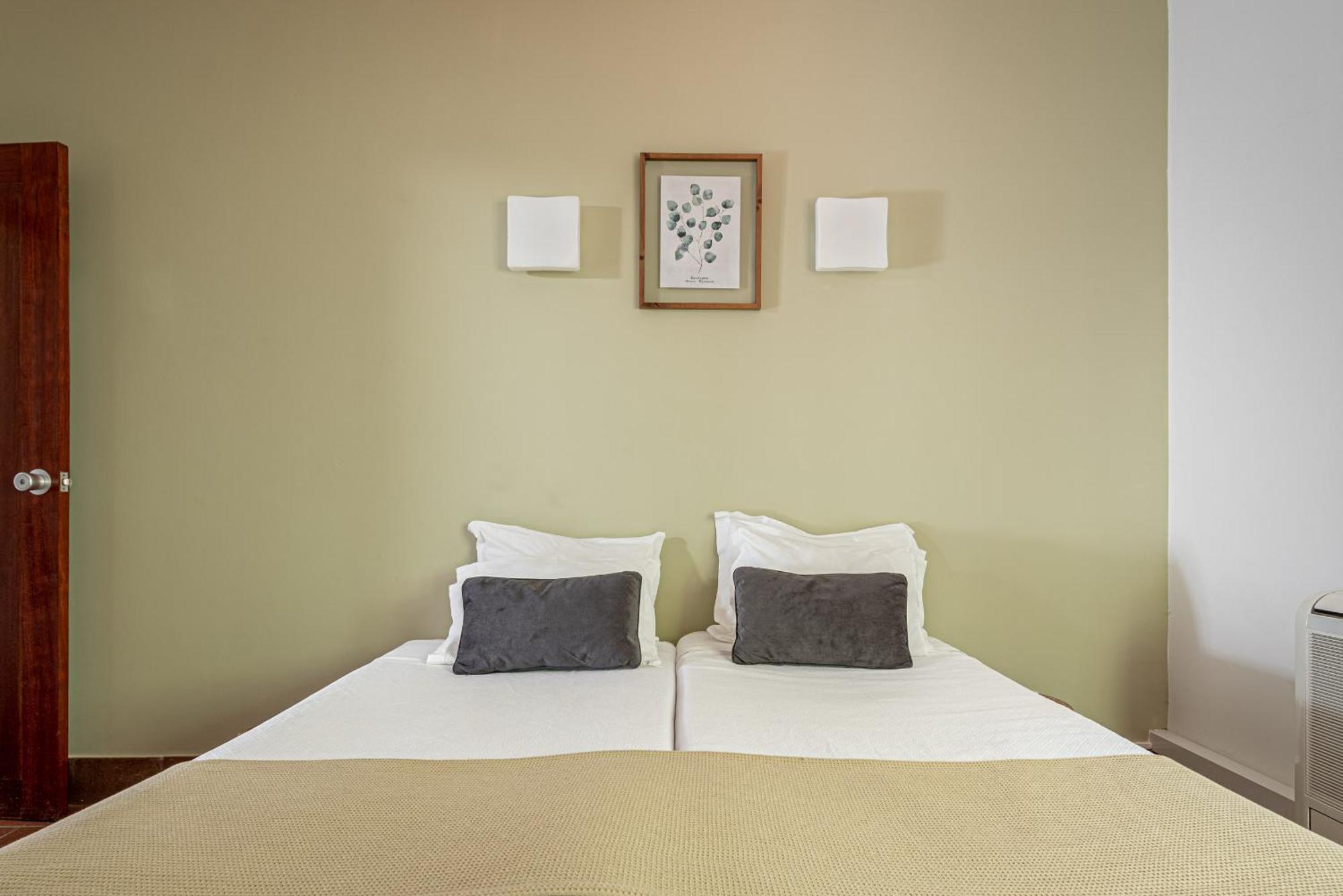 Alamal River Club Hotel