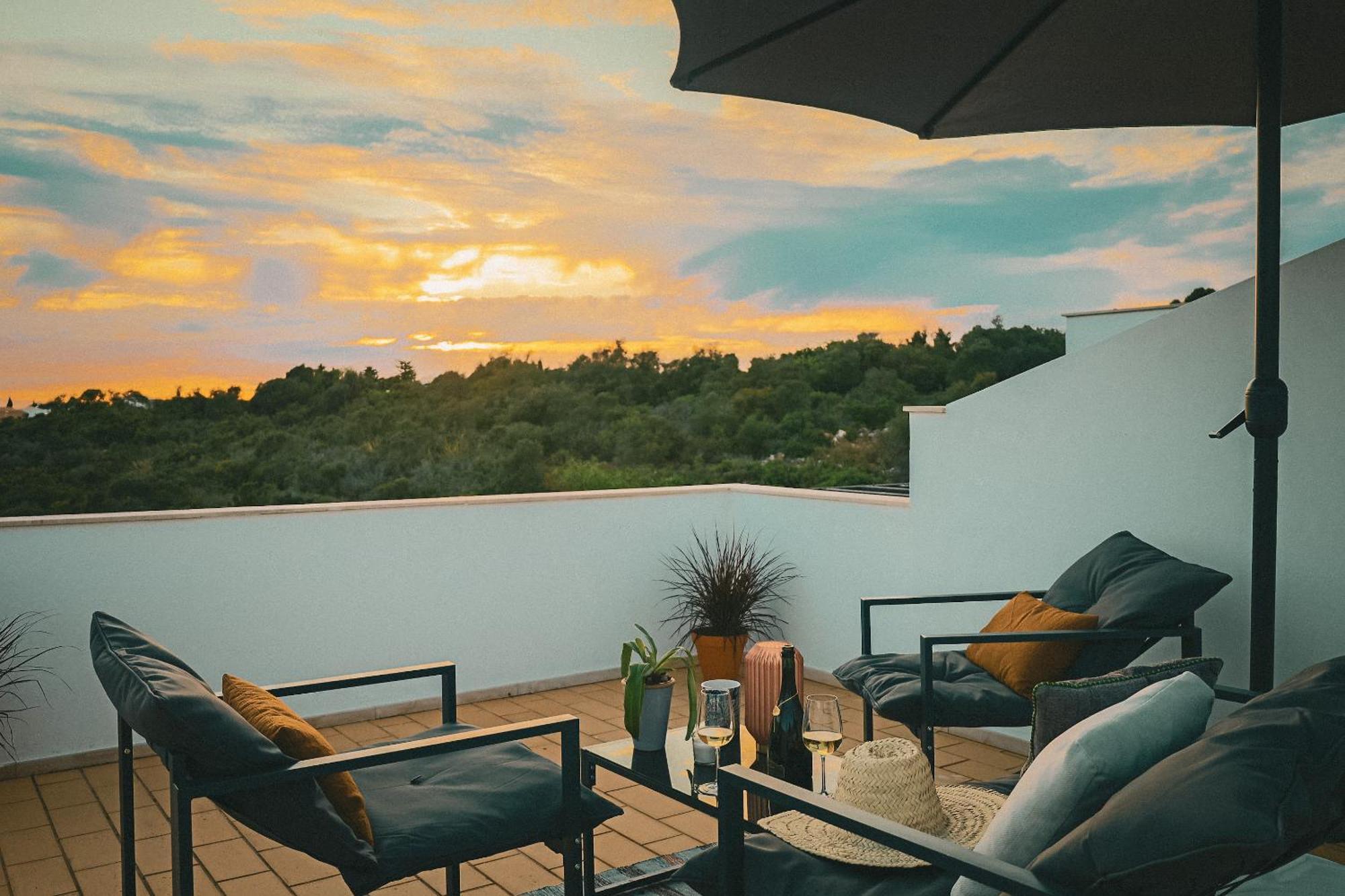 Casa Jacaranda - Ocean View Modern Pousada