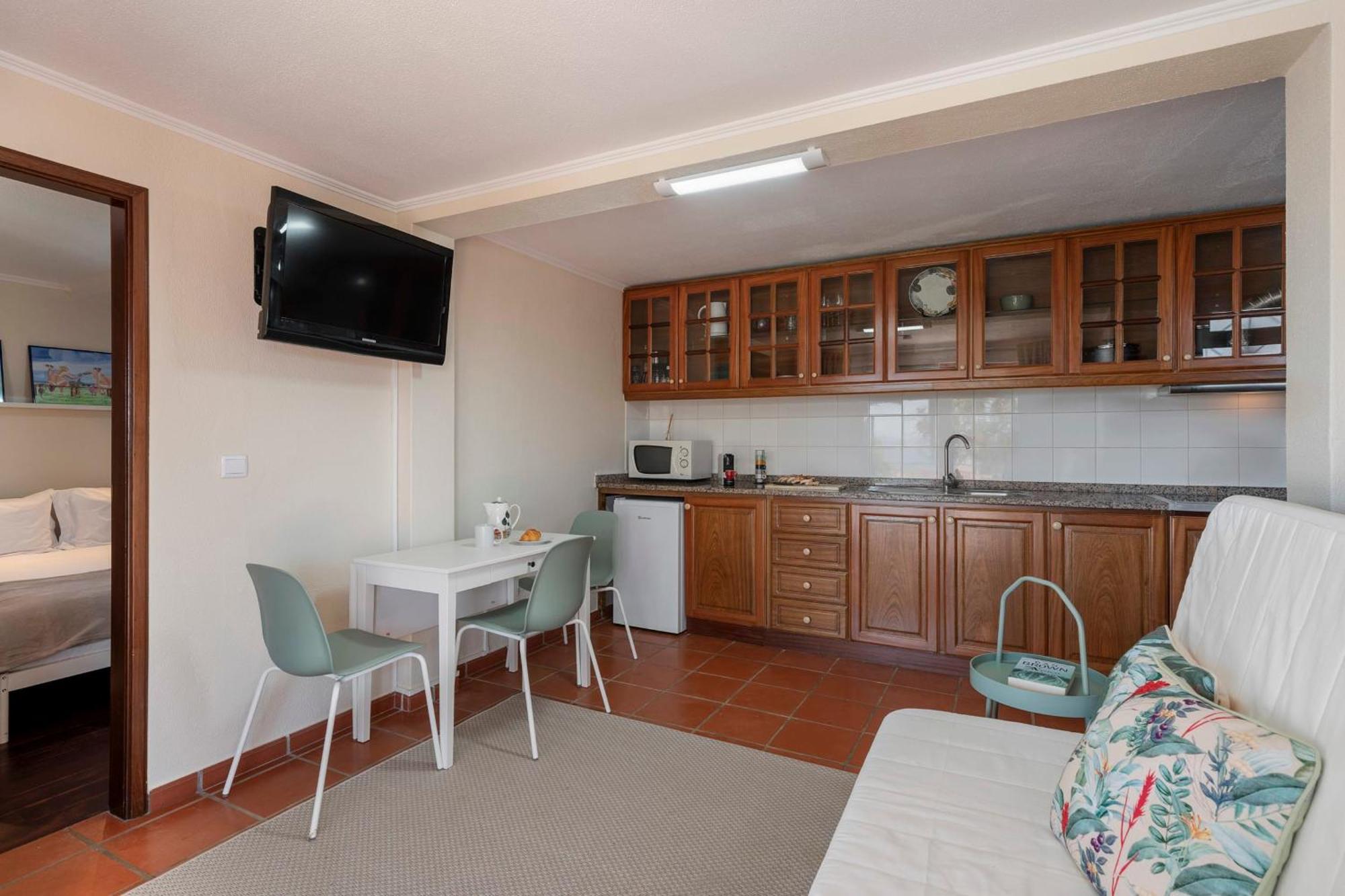 Casa Frangipani By An Island Holiday home Santa Cruz (Madeira)