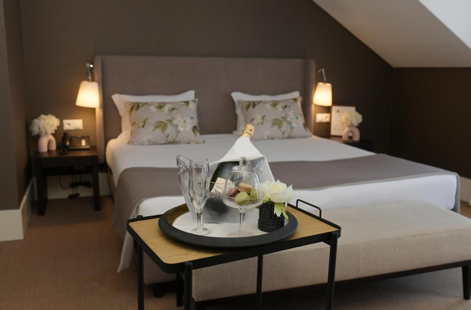 Universal Boutique 4*