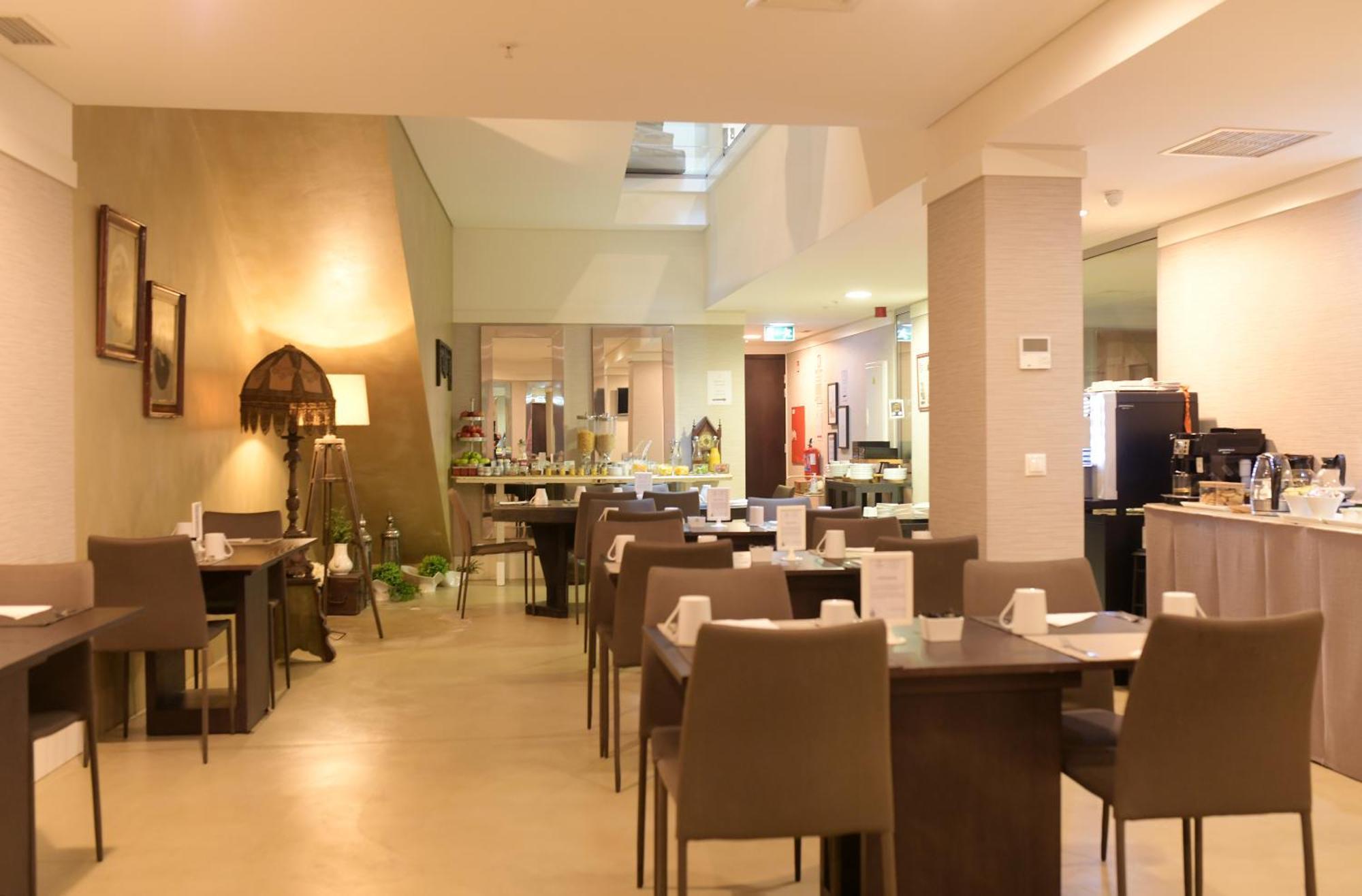 Universal Boutique 4*