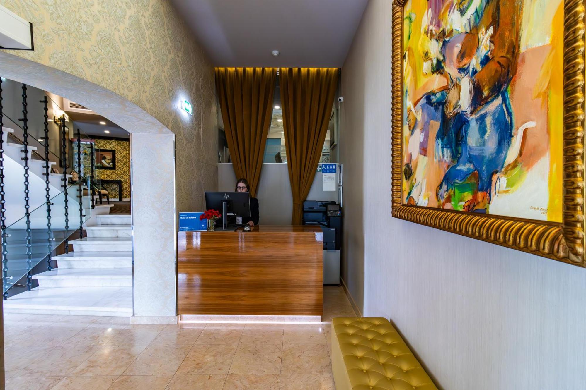 Lis Hotel
