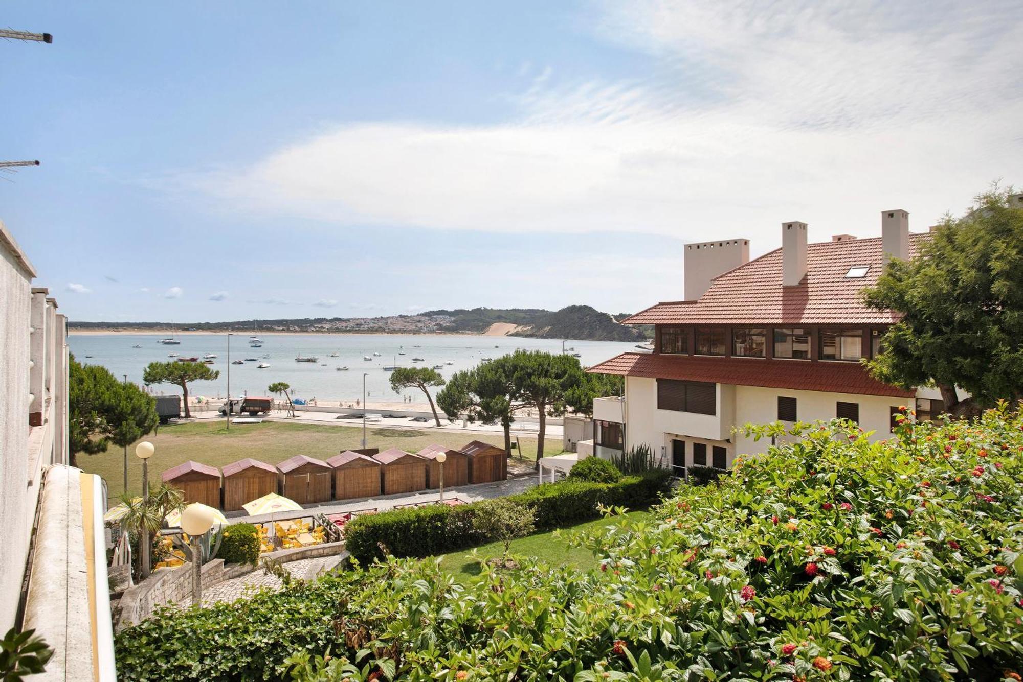 Vista Baia Sao Martinho do Porto