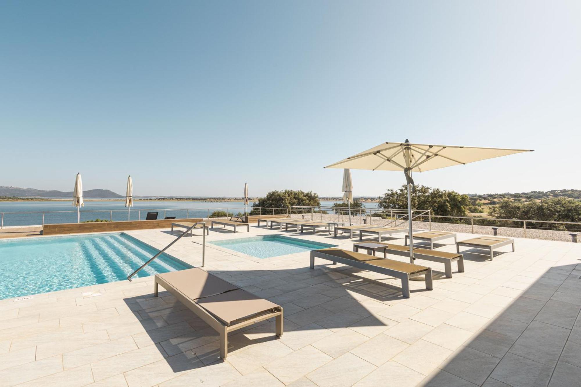 Hotel Herdade Dos Delgados Mourão