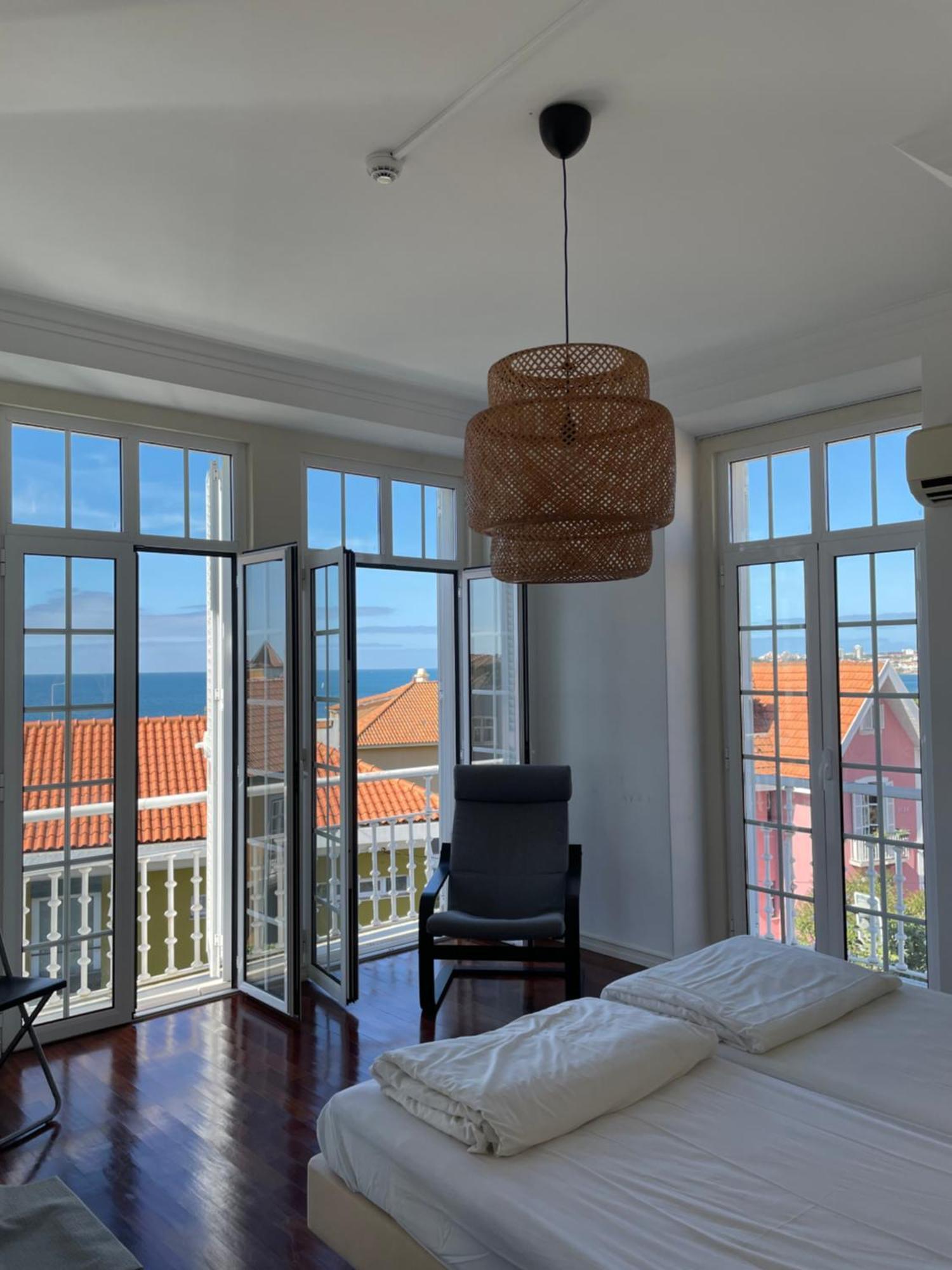 Hostel Impact House Estoril