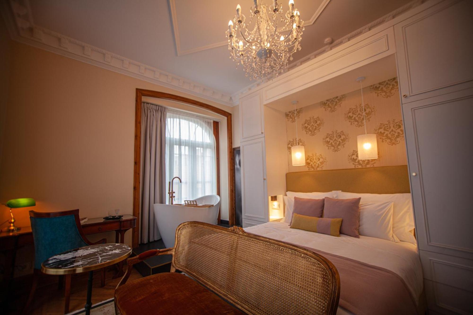 Storytellers Palace Hotel