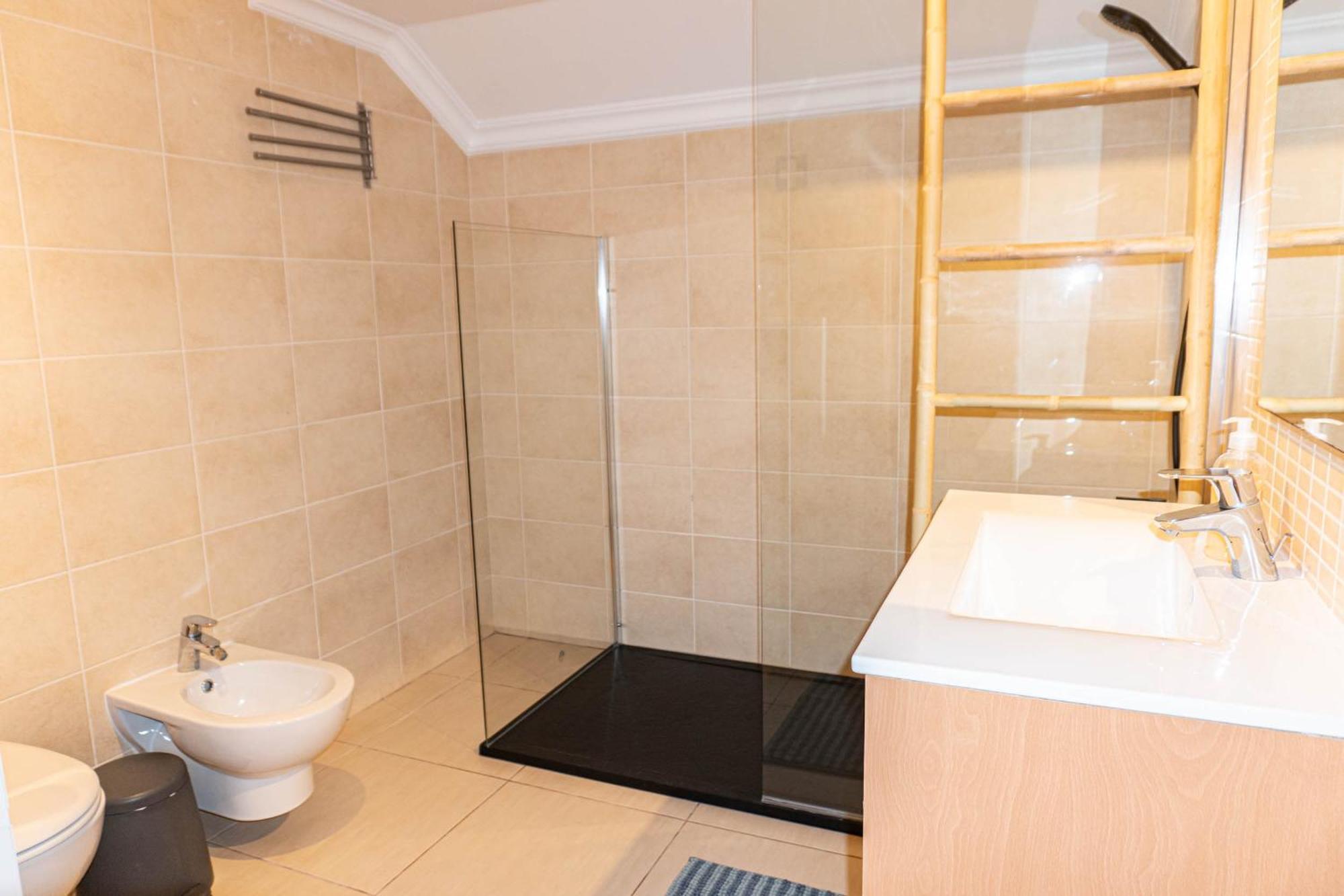 Baleal: Balconies And Pool Apartment