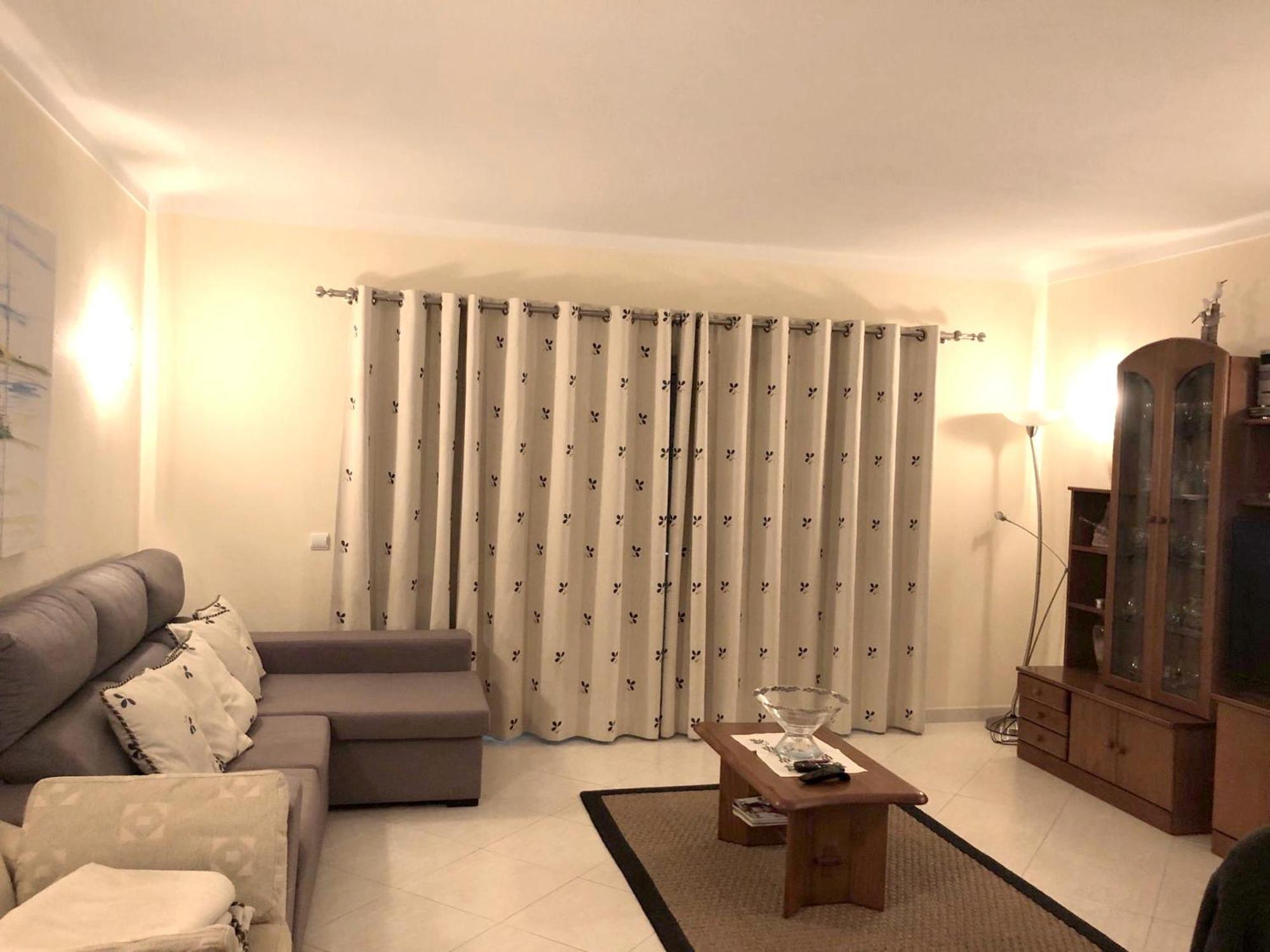 Apartment Oasis: Spacious With Shared Pool
