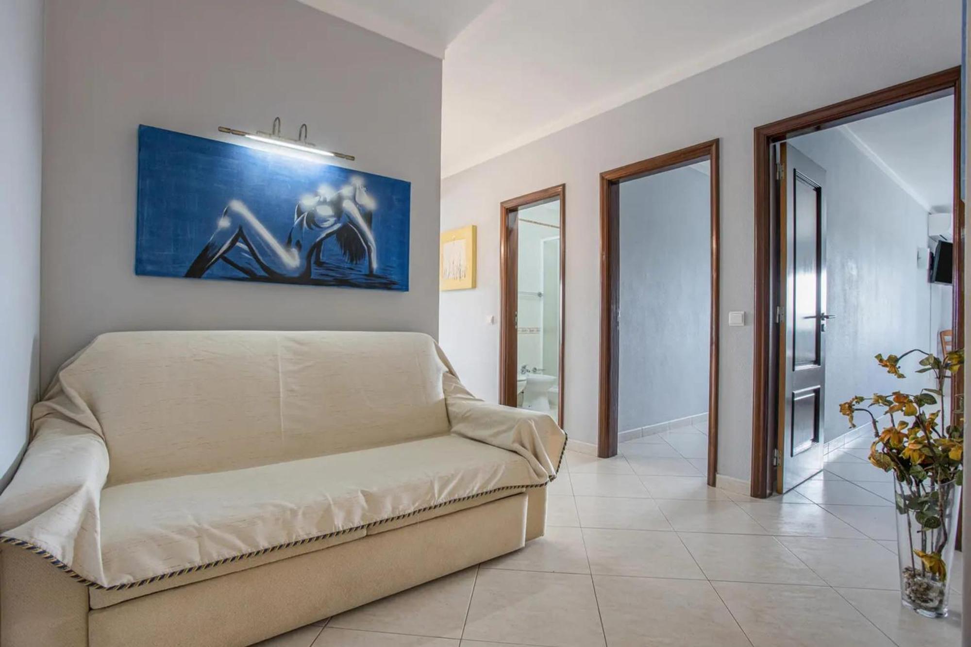 Oasis: Spacious With Shared Pool Alvor