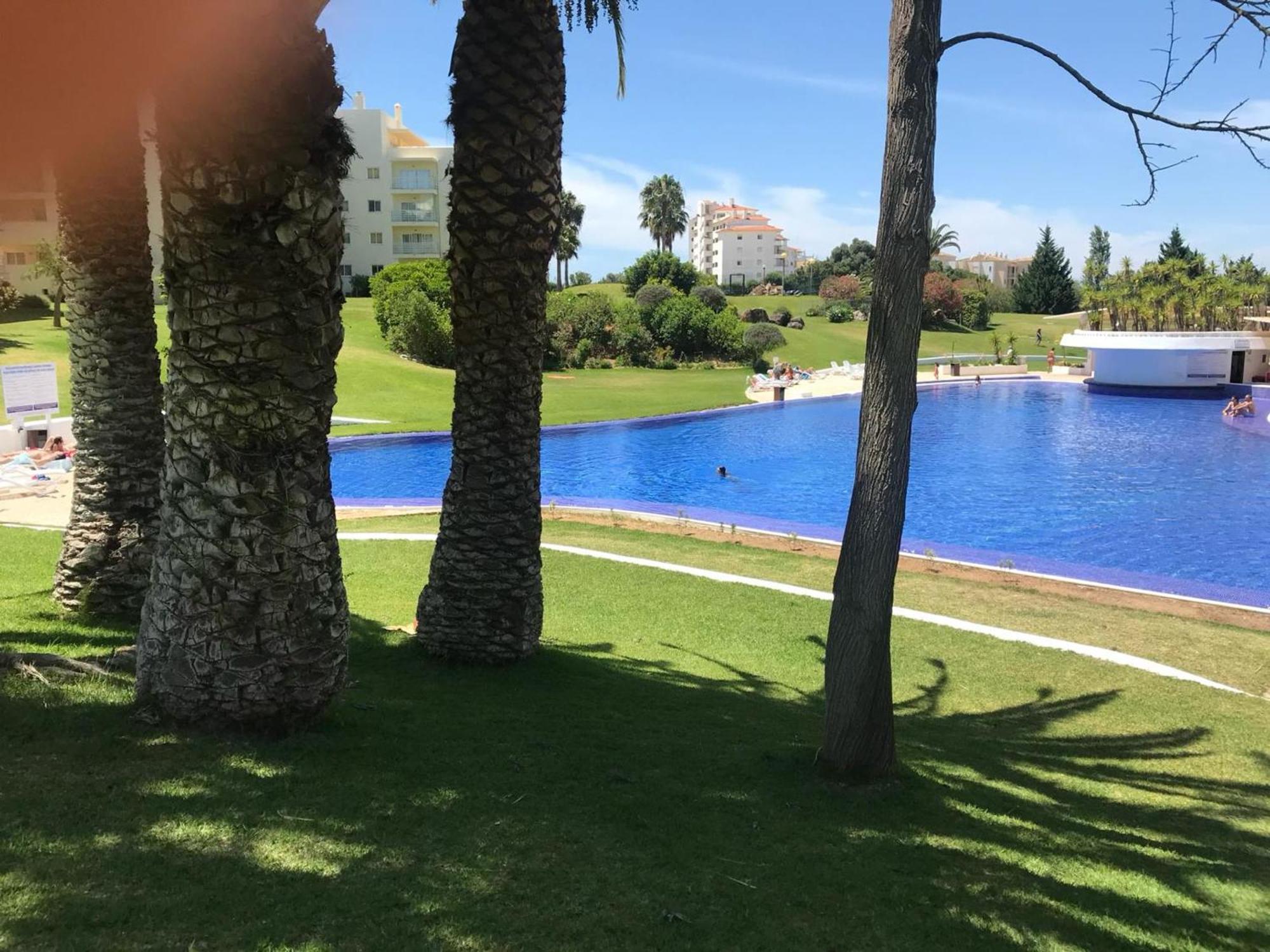 Oasis: Spacious With Shared Pool