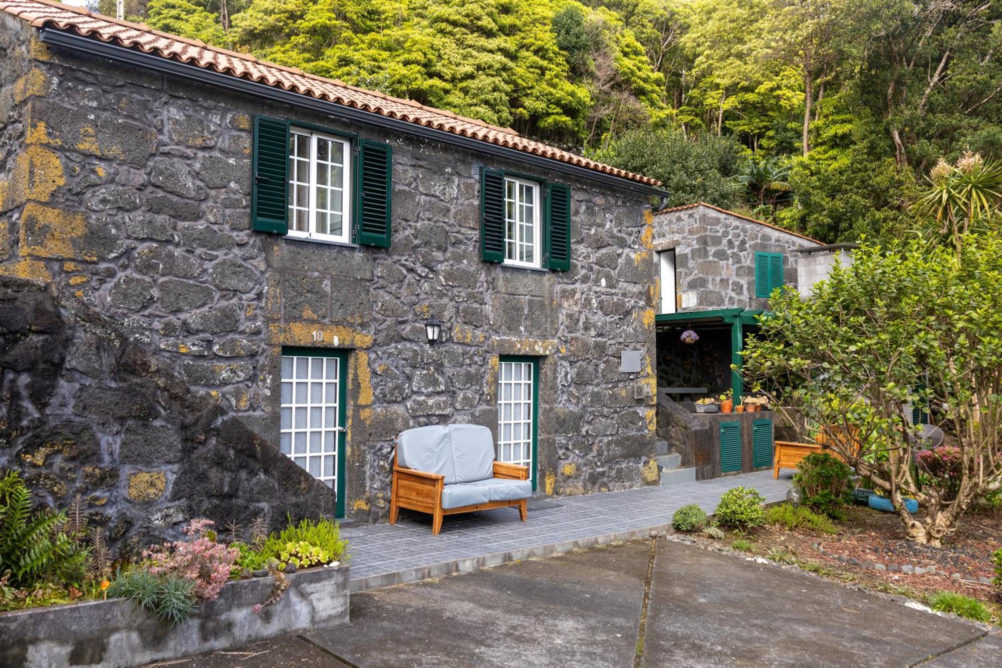 Casa De Basalto Holiday home *