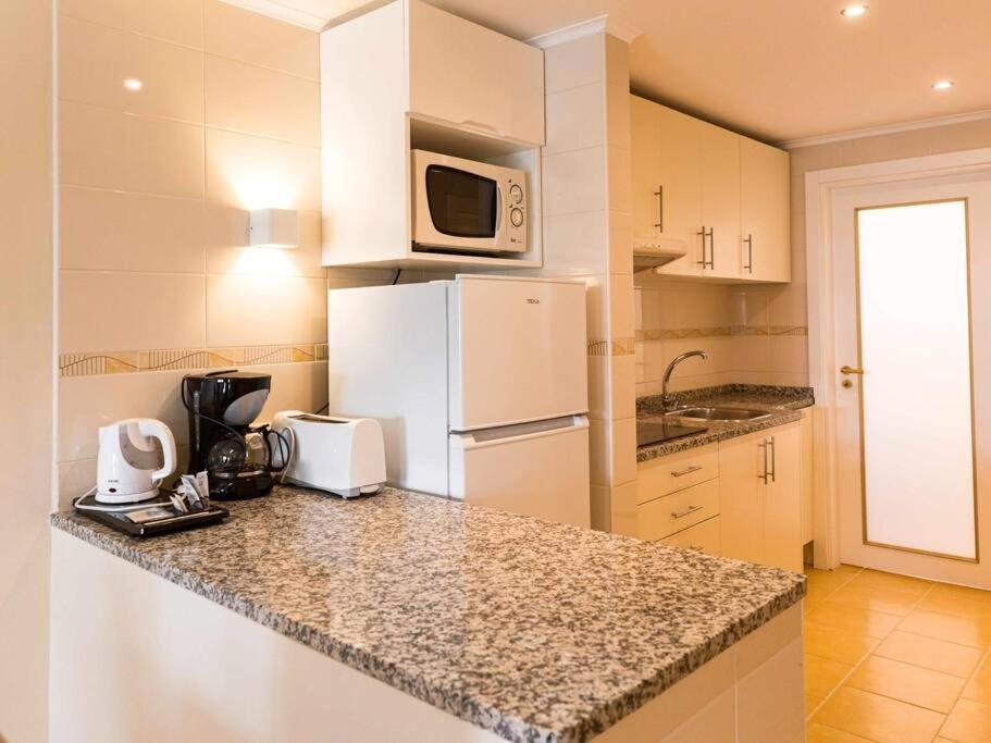 Pousada Sol I - Pool And Garden & Gym & Albufeira
