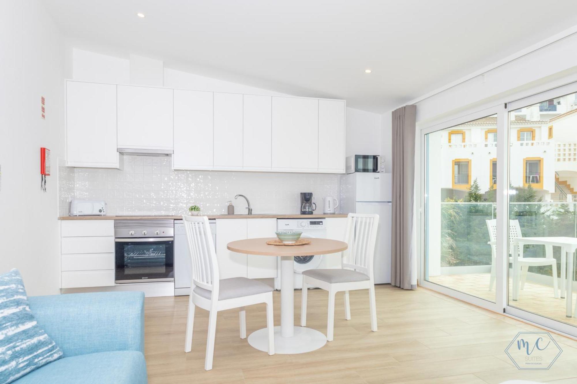 Apartment Mc With Amazing Front Sea View