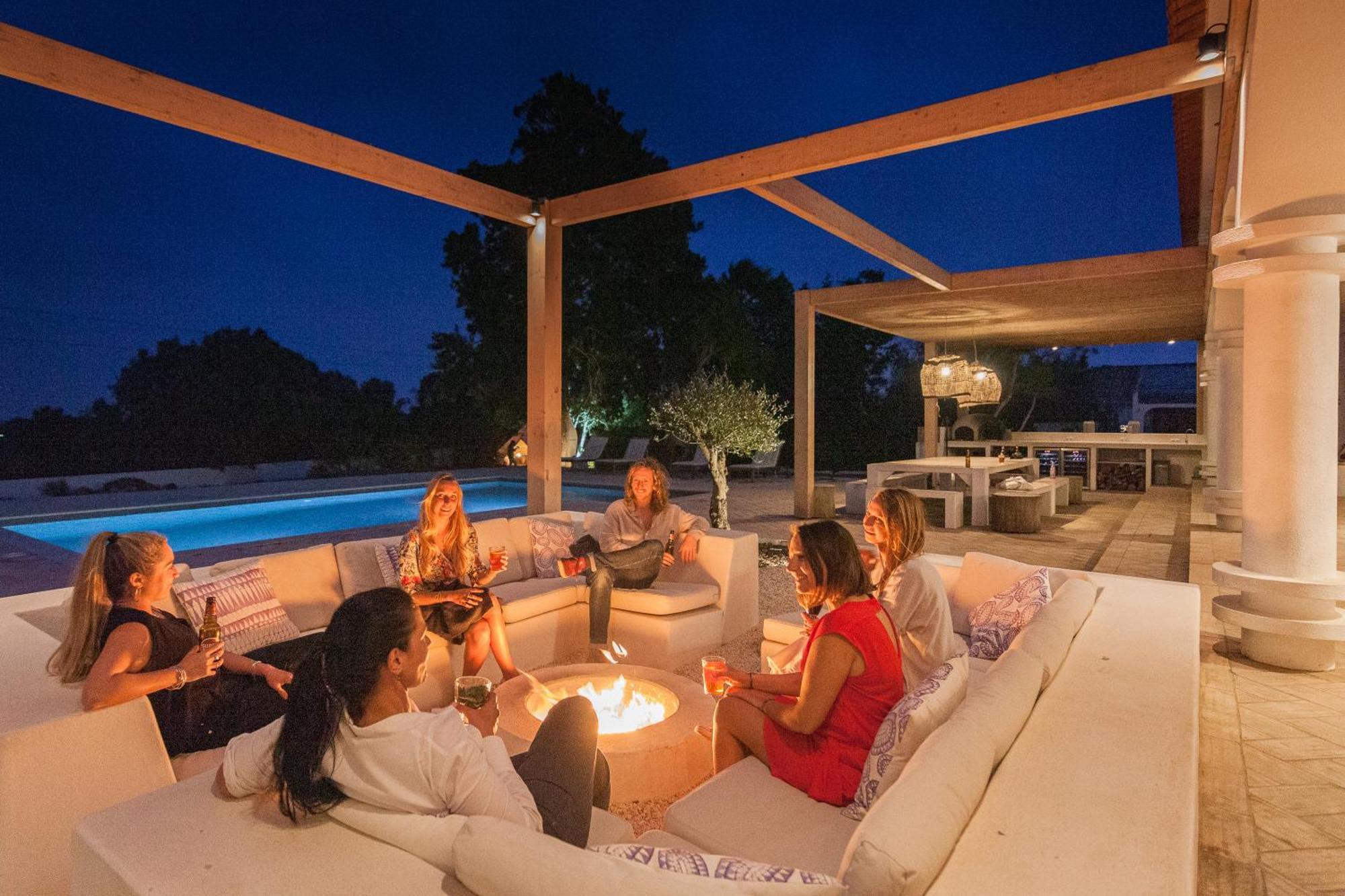 Tiny Whale Lodge, A Unique Space For Groups *