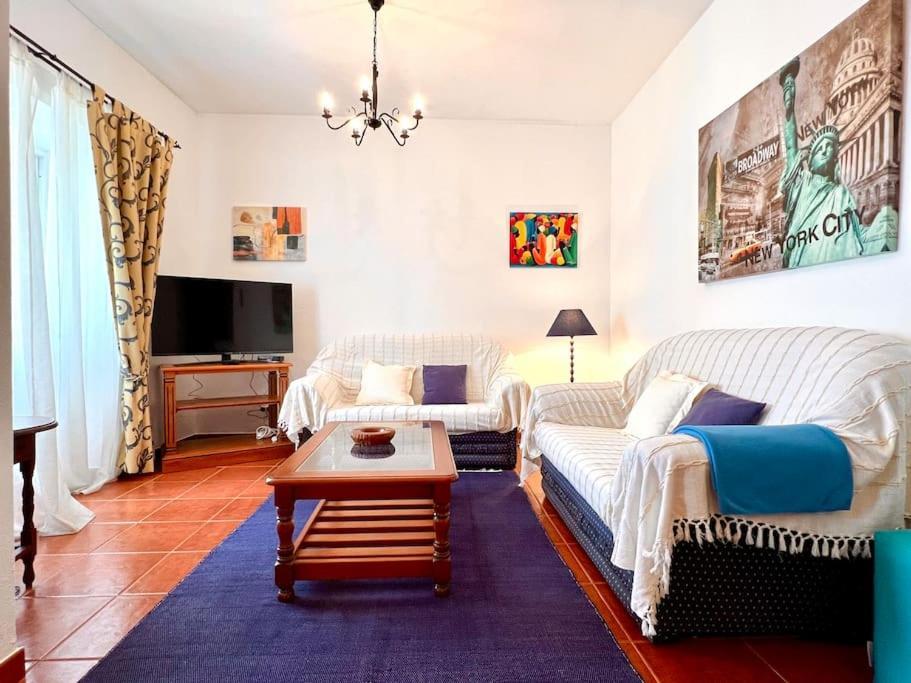 Casa Rosado Tipica Portuguesa Barao de Sao Joao