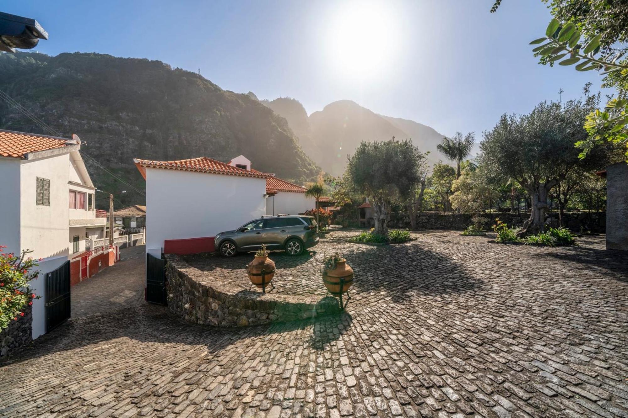 Casa Do Terreiro By An Island Sao Vicente (Madeira)