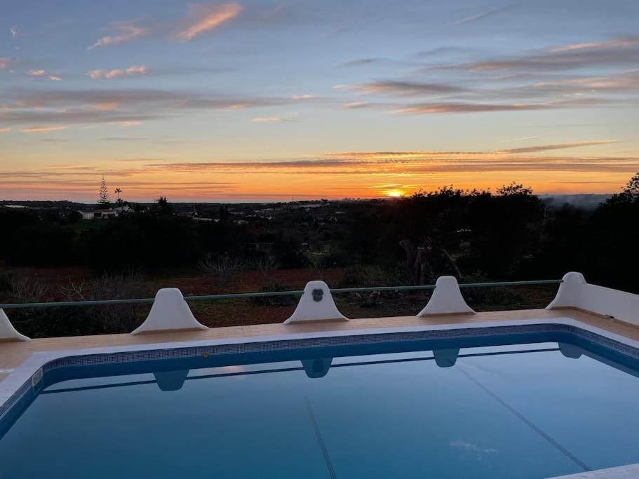 Self-contained Floor Of Quinta / *