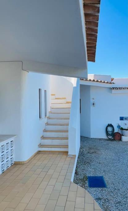 Self-contained Floor Of Quinta / Guia (Faro)