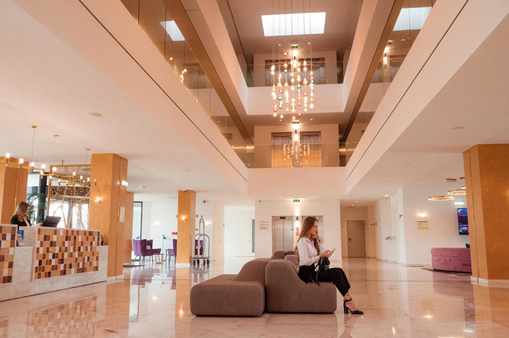 Sea View Business & Leisure 4* Sines
