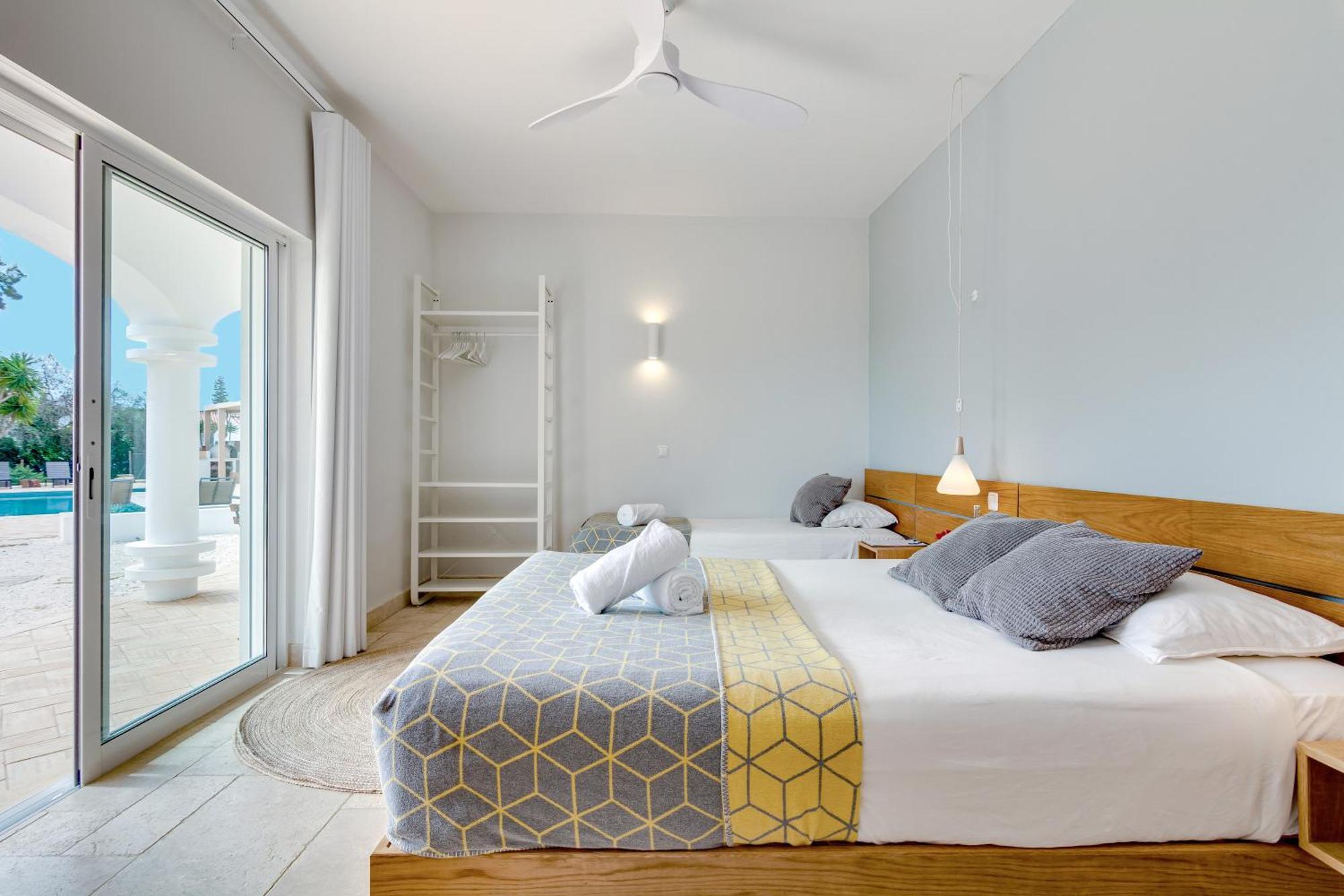 Tiny Whale Lodge, A Unique Space For Groups Villa *