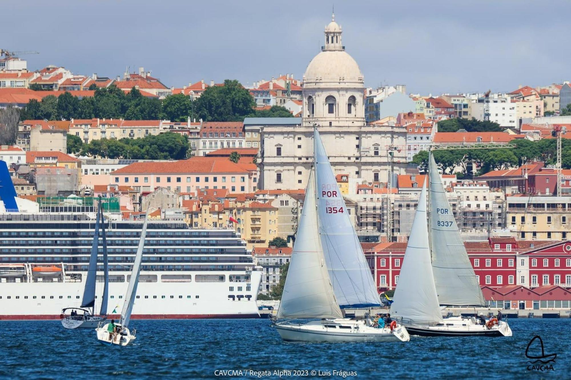 Appartement Be Local - Sleep Aboard The Santa Maria Sailing Boat In Lissabon