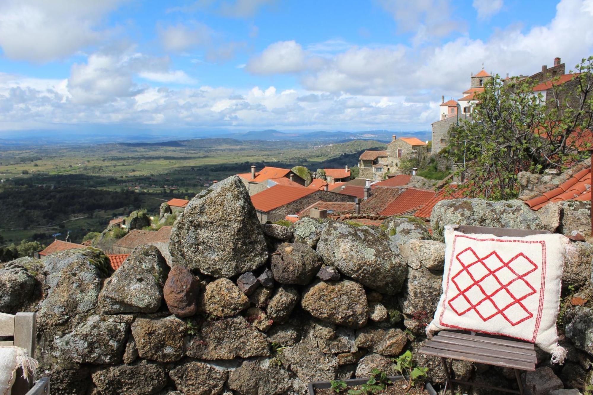 Lugar Sao Salvador De Holiday home *