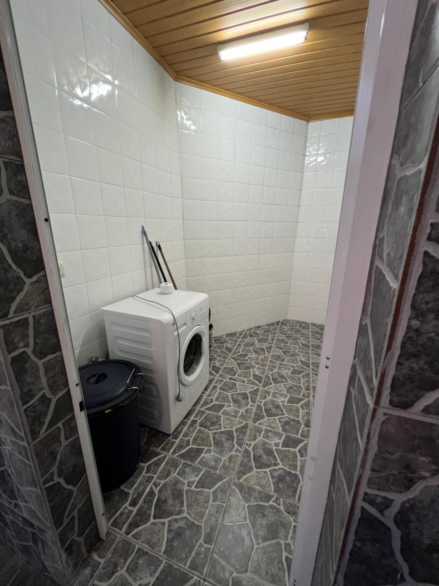Casa A 2 Minutos A Pe De Piscina Natural Casa de férias *