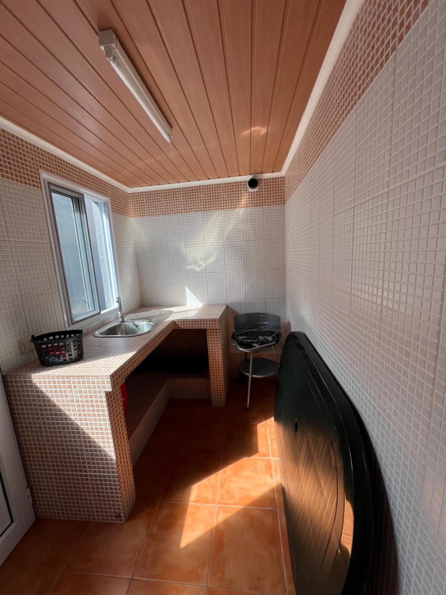 Casa A 2 Minutos A Pe De Piscina Natural Casa de férias