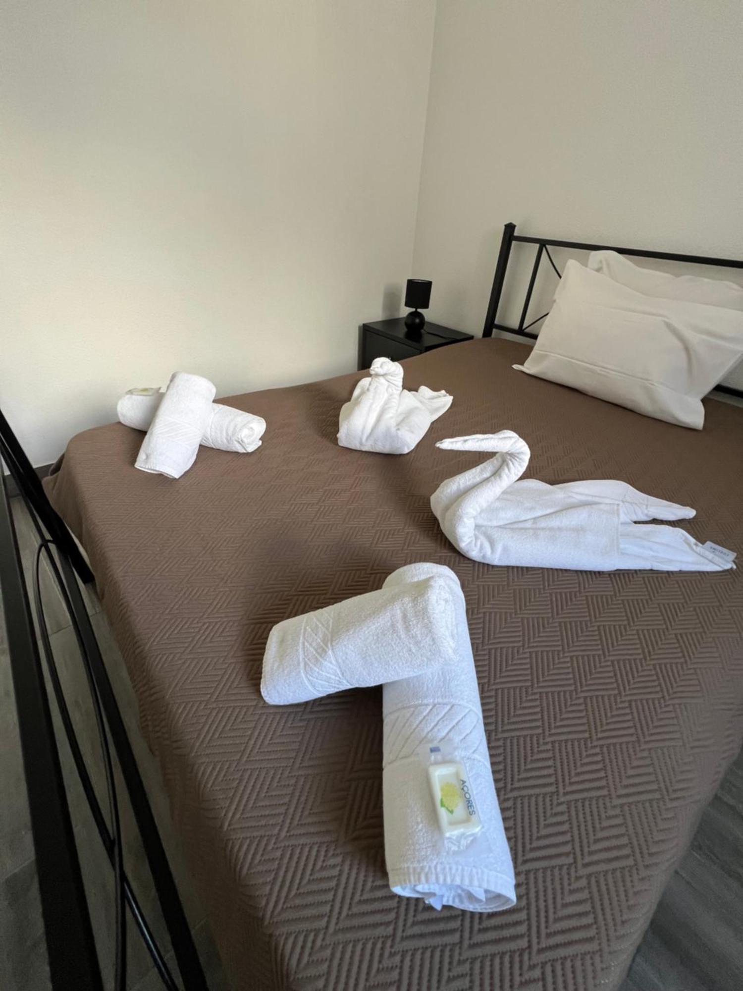 Casa A 2 Minutos A Pe De Piscina Natural * Ponta Delgada - Açores
