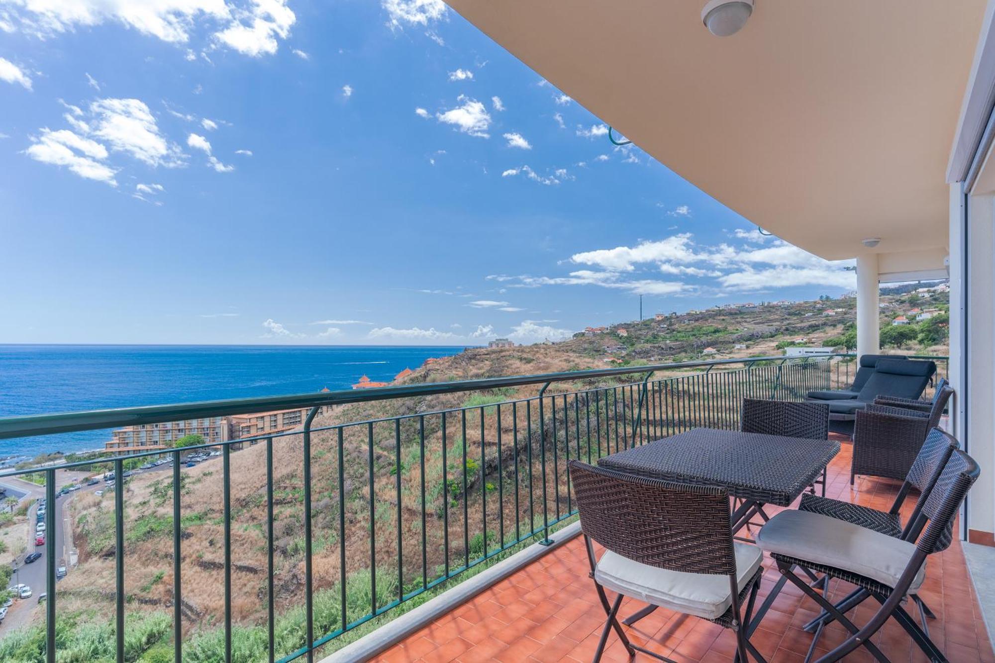 Apartment Sunspot Reis Magos With Sea View
