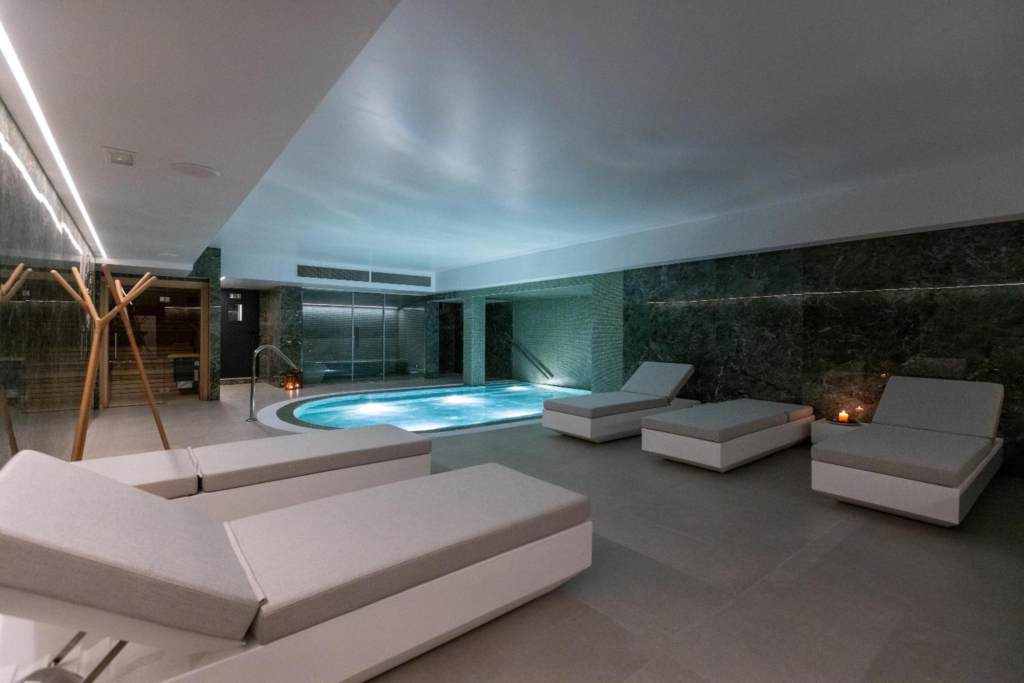Afonso V & 3* Aveiro