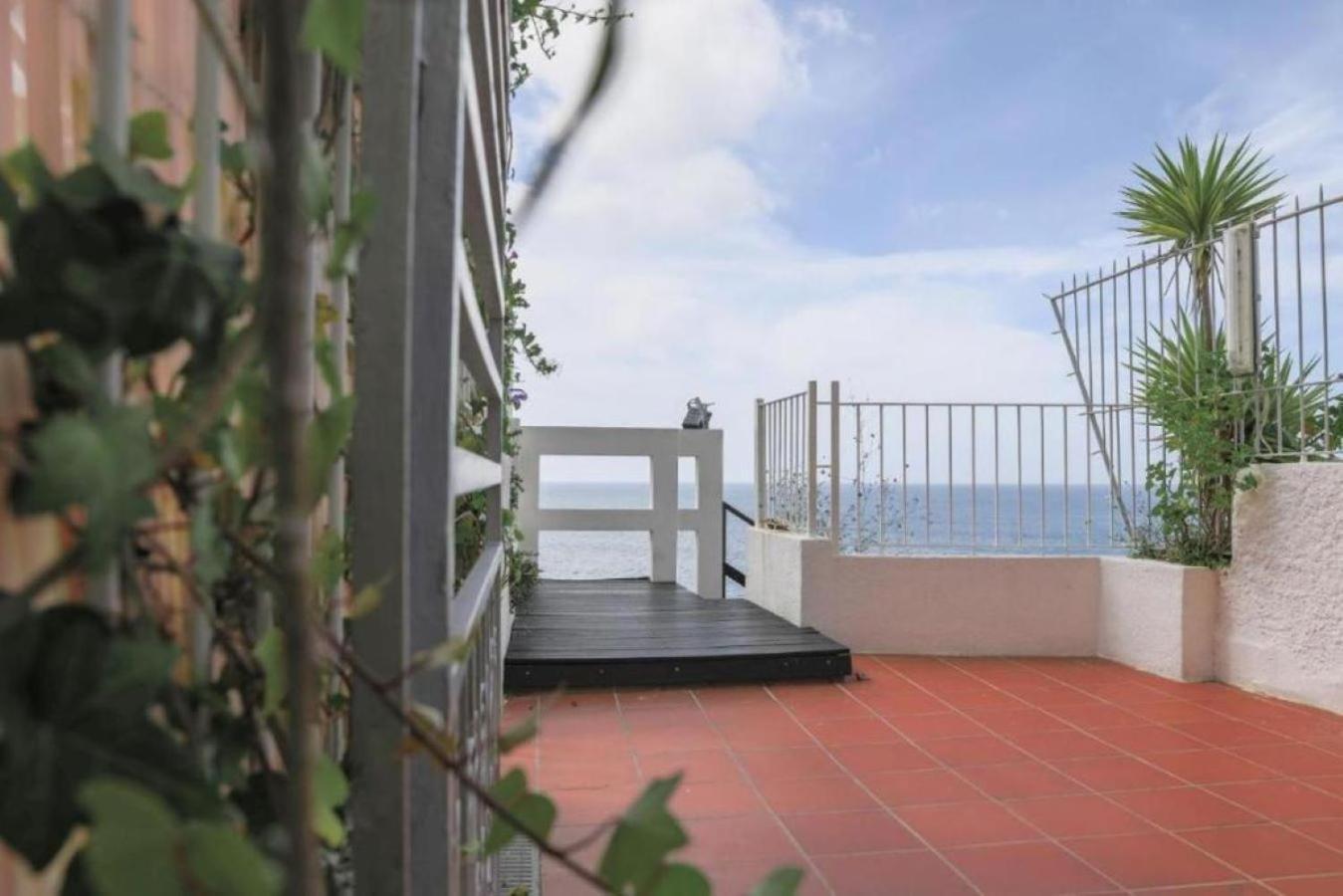 House On The * Sesimbra