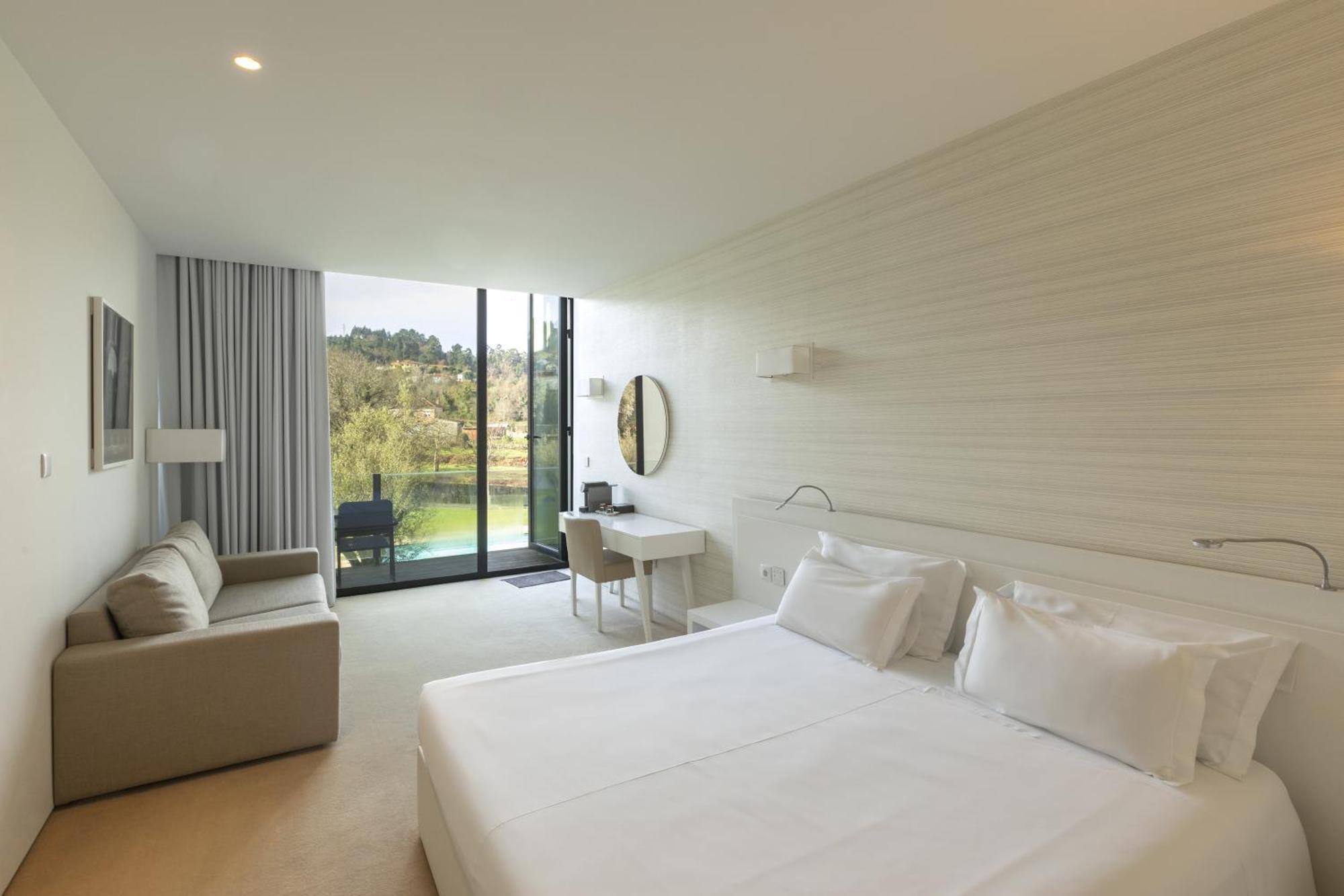 Tempus & Hotel 4*