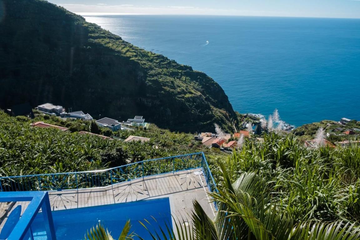 Guestready - A Marvellous In Calheta Guest house