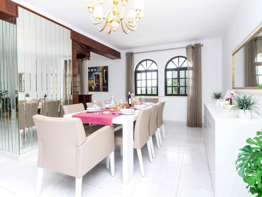 Irene Golf House - Privat Heated Pool & Games & Golf Quarteira