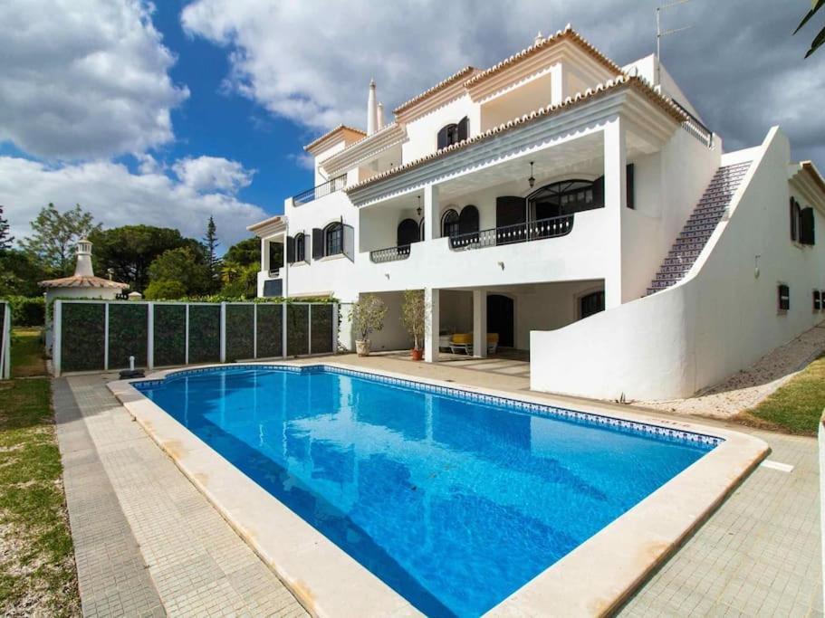 Irene Golf House - Privat Heated Pool & Games & Golf Quarteira